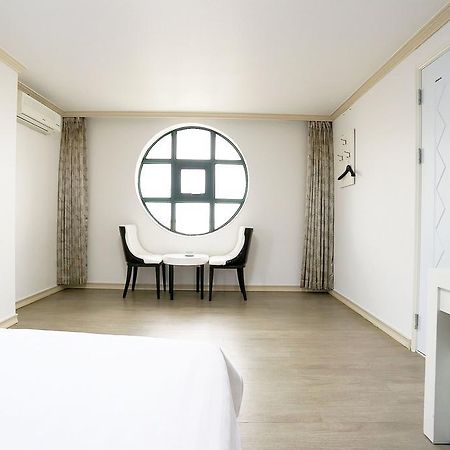Songrim Motel Сокчо Екстериор снимка